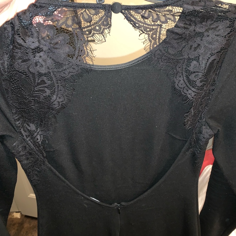 Lulu’s black mini fitted dress